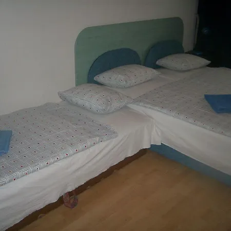 Peter's Hotel *